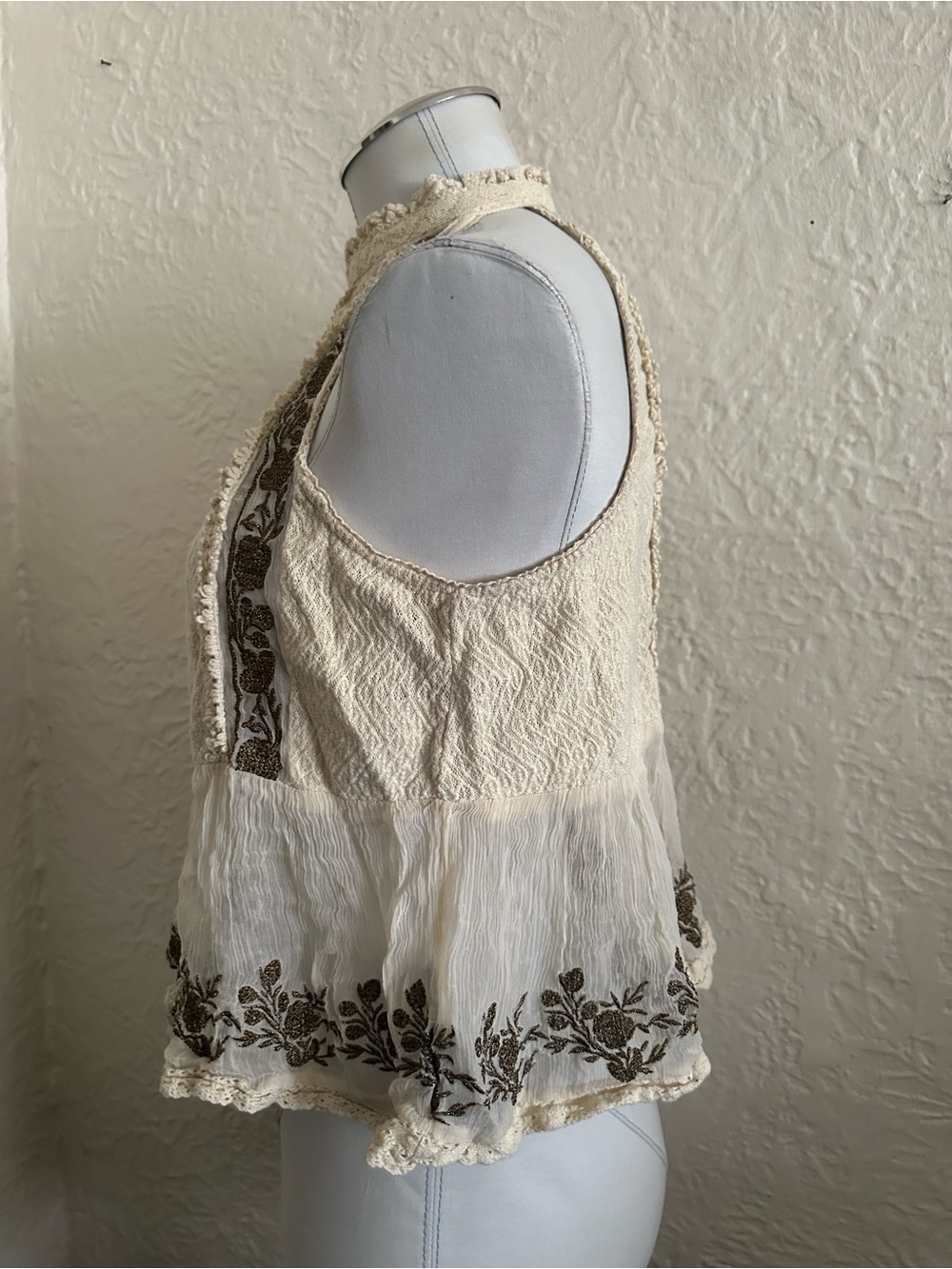 Urban Outfitters Ecote Cream Gauze Metallic Embroidery Crochet Tank Top Lace M - Picture 4 of 10